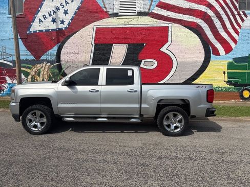 Used 2018 Chevrolet Silverado 1500 Custom w/ Custom Value Package image 3