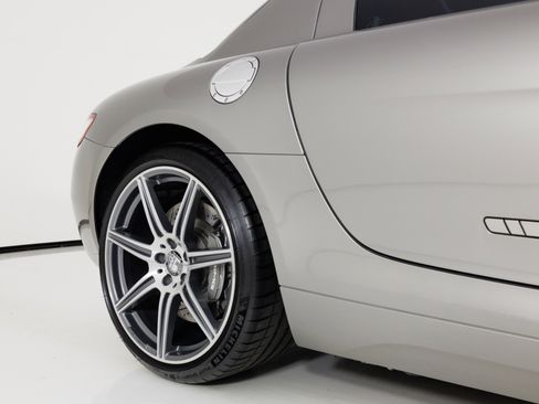Used 2011 Mercedes-Benz SLS AMG Coupe image 73