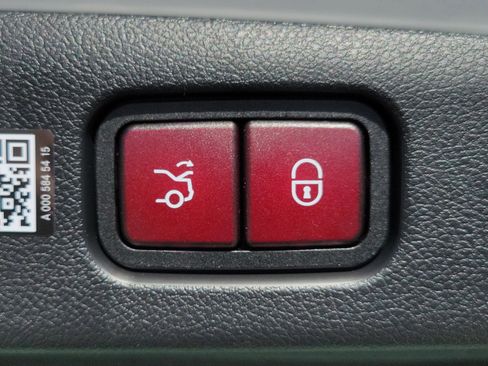 Used 2026 Mercedes-Benz E 350 Sedan image 25