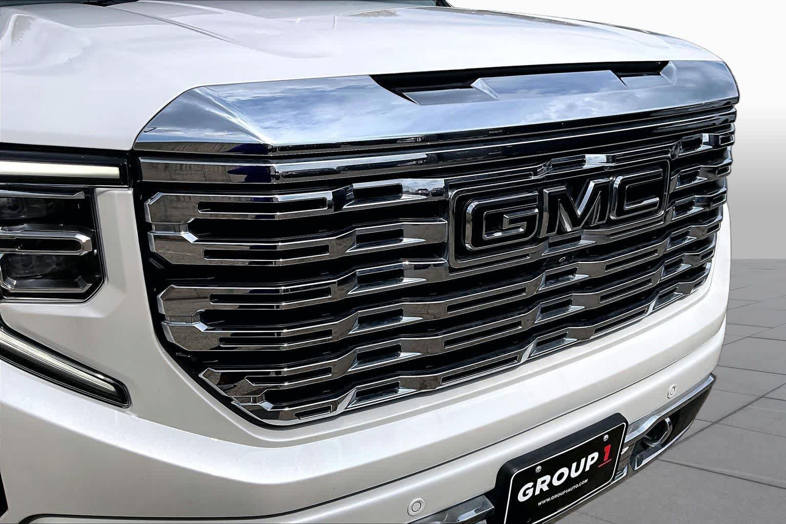 Used 2022 GMC Sierra 1500 Denali w/ Denali Reserve Package AWD/4WD image 30