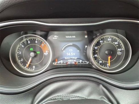 Used 2019 Jeep Cherokee Limited image 17