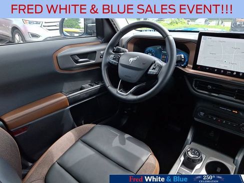 Used 2025 Ford Bronco Sport Outer Banks w/ Outer Banks Tech Package+ AWD/4WD image 14