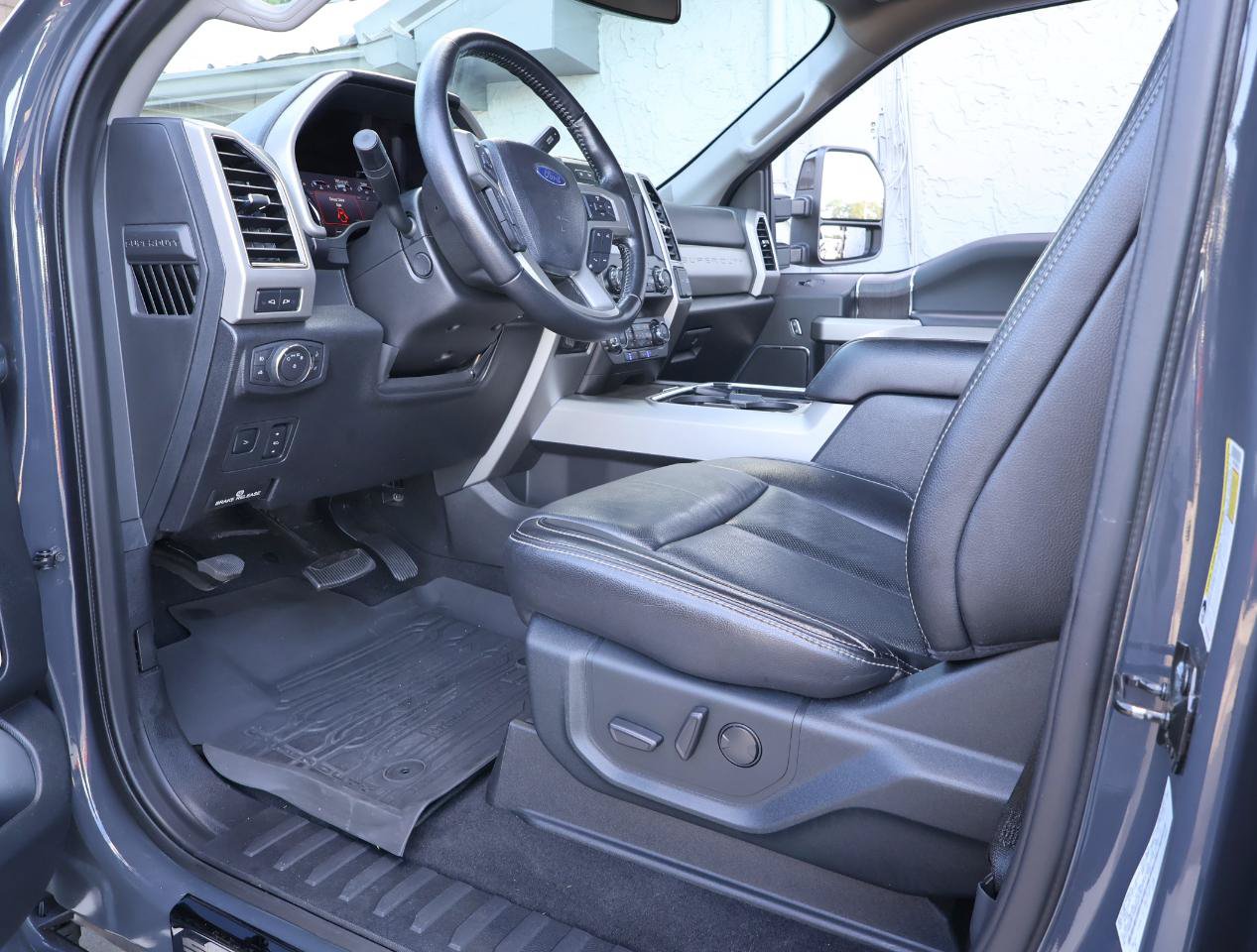 Used 2021 Ford F250 Lariat AWD/4WD image 32
