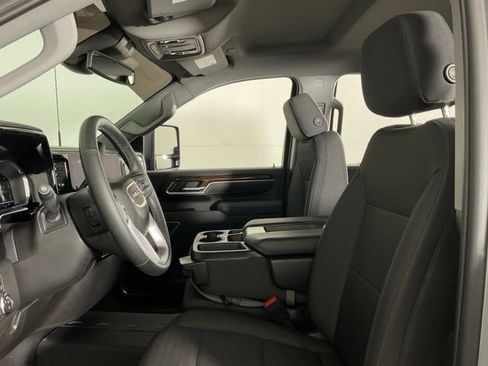 Used 2025 GMC Sierra 2500 SLE w/ SLE Value Package; image 23