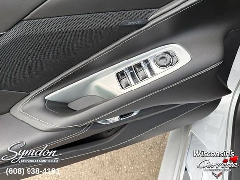 Used 2026 Chevrolet Corvette Stingray Convertible RWD image 17
