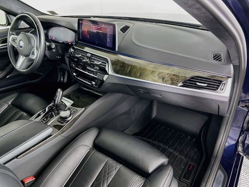 Used 2023 BMW M550i xDrive w/ Executive Package AWD/4WD image 30