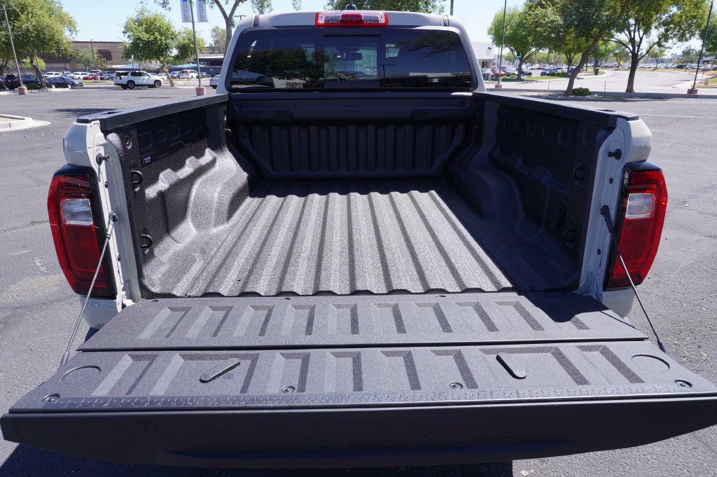 New 2026 GMC Canyon Elevation w/ Convenience Package RWD image 9