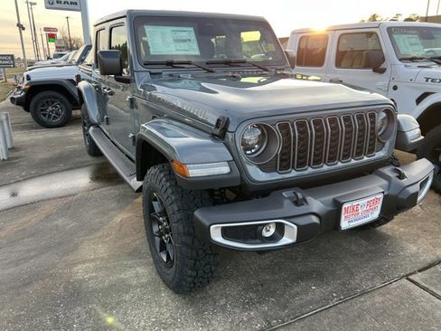 New 2026 Jeep Gladiator Sport image 2