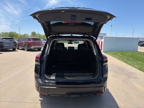 Used 2025 Nissan Rogue SV w/ Rock Creek Premium Package AWD/4WD image 11