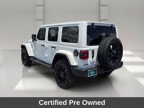 Used 2025 Jeep Wrangler Unlimited Sahara AWD/4WD image 3