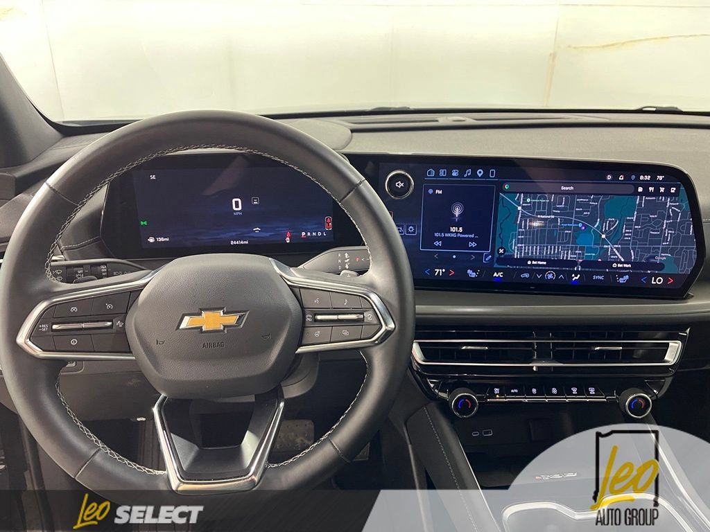 Used 2026 Chevrolet Traverse LT w/ Driver Confidence Package FWD image 16