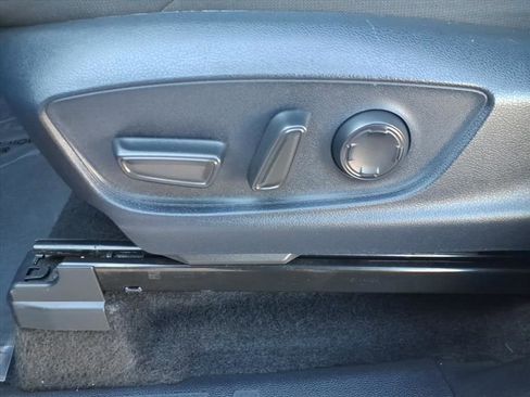 Used 2024 Toyota Tacoma TRD Sport image 13