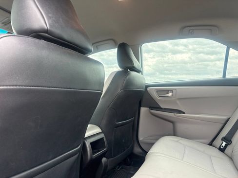 Used 2017 Toyota Camry SE FWD image 34