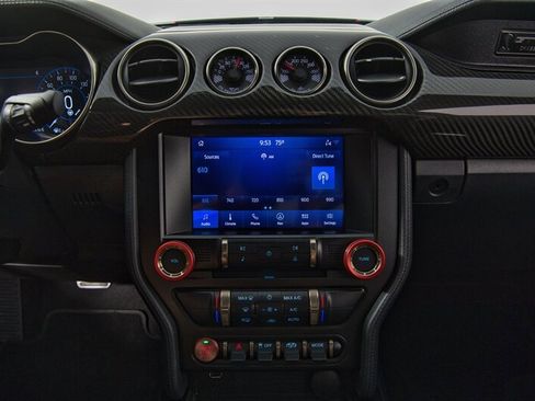 Used 2022 Ford Mustang Shelby GT500 w/ Carbon Fiber Track Pack image 23