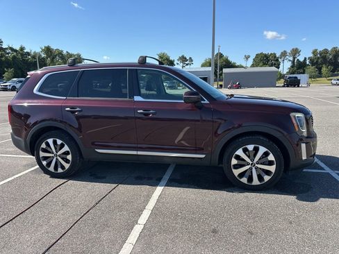 Used 2020 Kia Telluride S FWD image 3