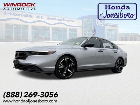 Used 2025 Honda Accord Sport image 1