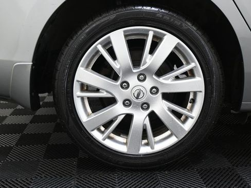 Used 2014 Nissan Sentra SL w/ Premium Package FWD image 33