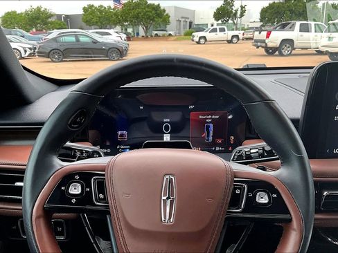 Used 2025 Lincoln Aviator Reserve w/ Equipment Group 201A AWD/4WD image 22
