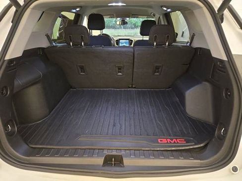 Used 2018 GMC Terrain SLE w/ Driver Convenience Package image 26