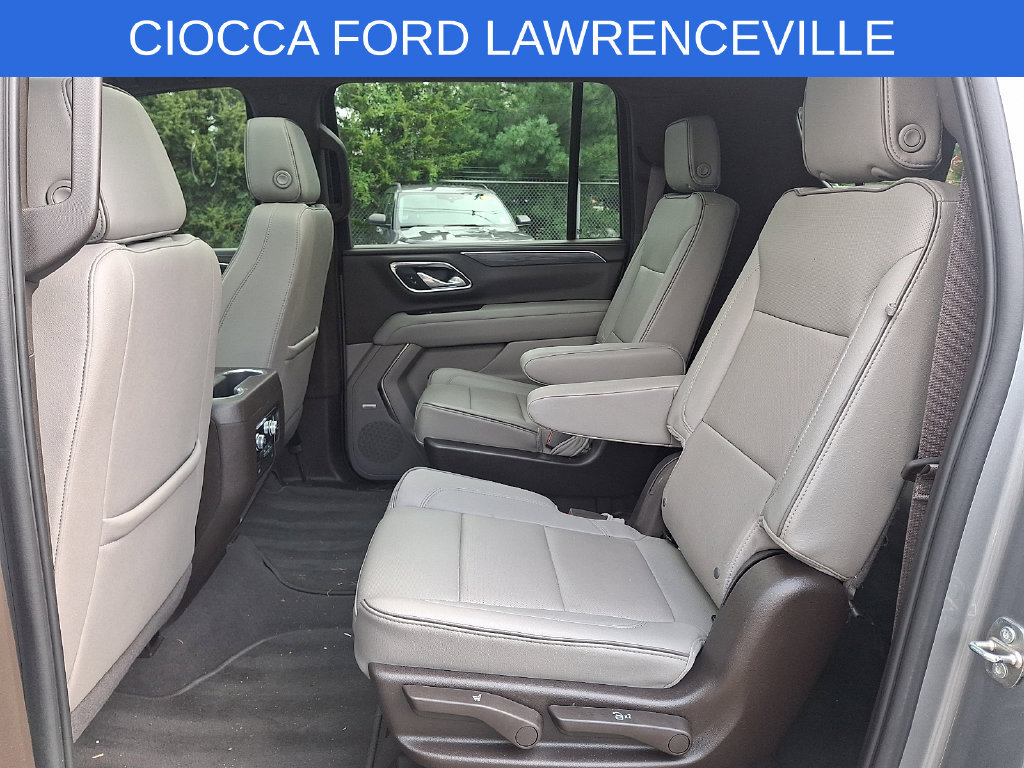 Used 2023 GMC Yukon XL SLT AWD/4WD image 13