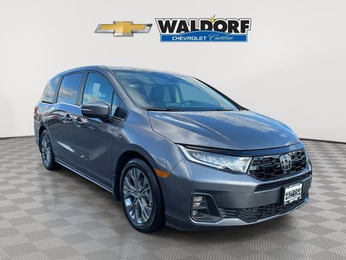 Used 2025 Honda Odyssey Touring image 1