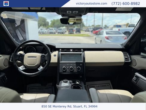 Used 2019 Land Rover Discovery SE AWD/4WD image 44