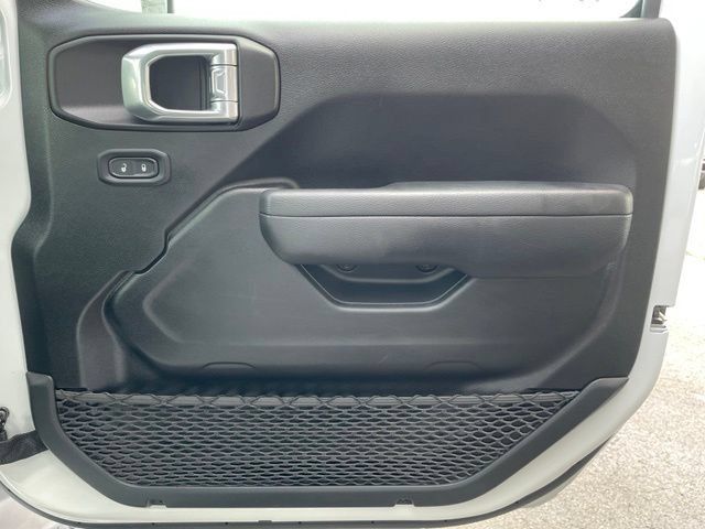 Used 2022 Jeep Wrangler Unlimited Sport AWD/4WD image 26