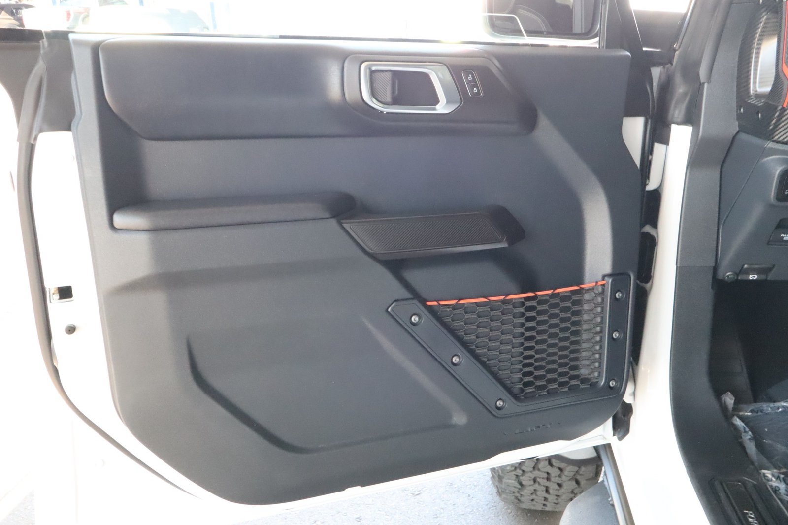 Used 2025 Ford Bronco Raptor AWD/4WD image 19