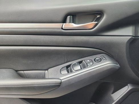 Used 2022 Nissan Altima 2.5 SV image 25