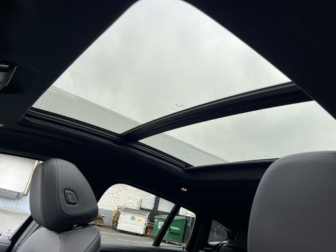 Certified 2023 BMW X4 M40i w/ Premium Package image 22