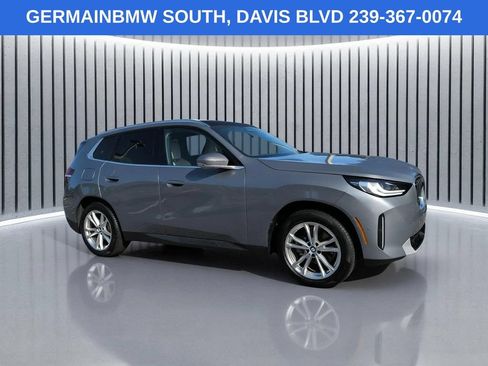 Used 2025 BMW X3 xDrive30i w/ Premium Package AWD/4WD image 3