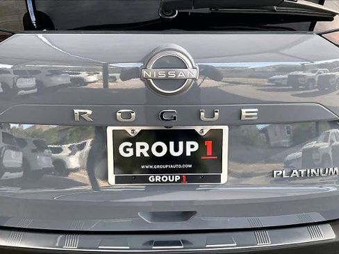 Certified 2023 Nissan Rogue Platinum w/ Platinum Premium Package FWD image 10
