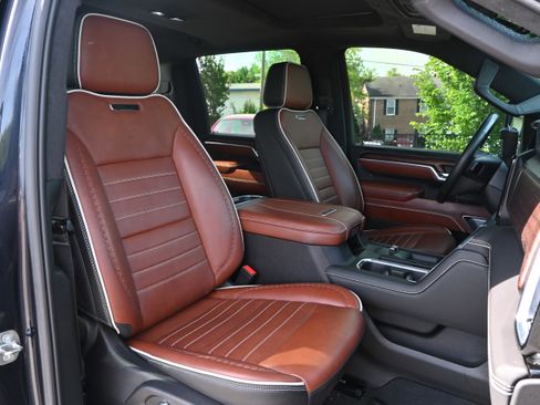 Used 2024 GMC Sierra 2500 Denali Ultimate w/ Max Trailering Package AWD/4WD image 36