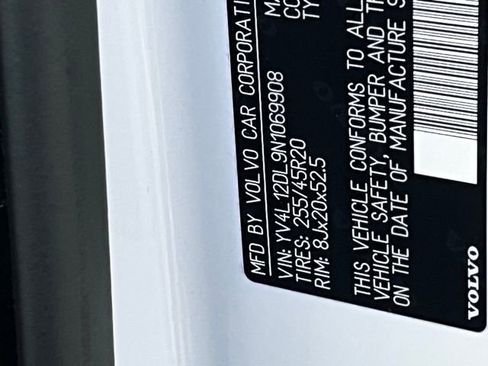 Used 2022 Volvo XC60 B5 Inscription w/ Advanced Package image 34