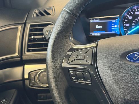 Used 2018 Ford Explorer XLT w/ Equipment Group 201A AWD/4WD image 30