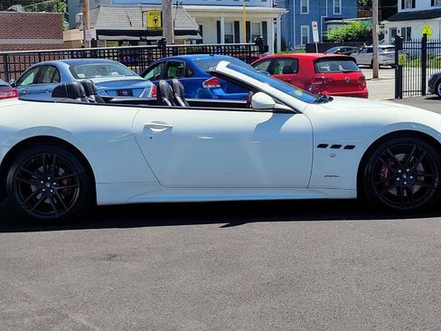 Used 2015 Maserati GranTurismo Sport RWD image 5