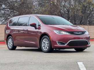 Used 2017 Chrysler Pacifica Touring Plus w/ Security Group video 2