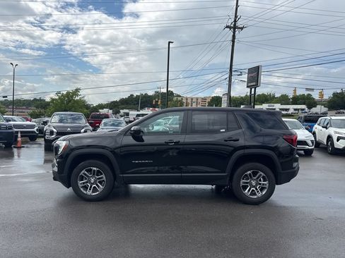 Used 2026 GMC Terrain Elevation FWD image 4