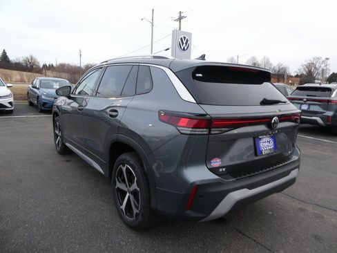 New 2026 Volkswagen Tiguan SE image 36