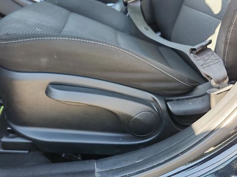 Used 2017 Kia Forte LX image 11