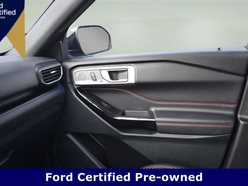 Certified 2024 Ford Explorer ST-Line w/ Class IV Trailer Tow Package image 16