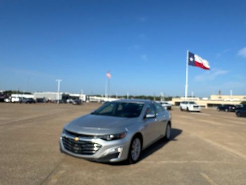Used 2020 Chevrolet Malibu LT FWD image 7