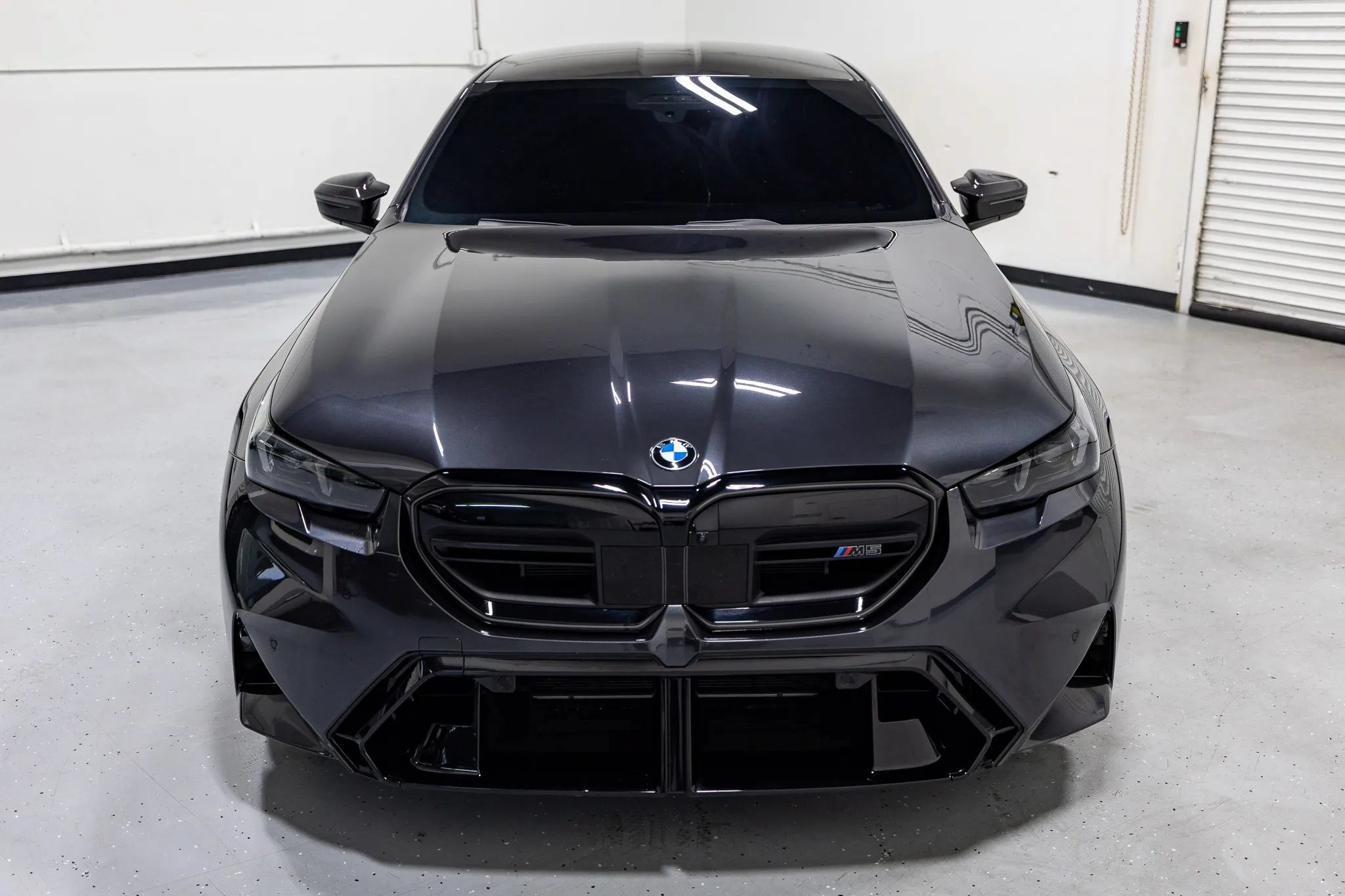 Used 2025 BMW M5 w/ Carbon Package AWD/4WD image 5