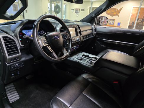 Used 2019 Ford Expedition XLT w/ Equipment Group 202A image 16