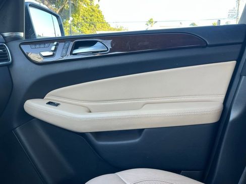 Used 2019 Mercedes-Benz GLS 450 4MATIC image 26