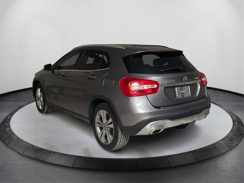 Used 2018 Mercedes-Benz GLA 250 4MATIC image 7