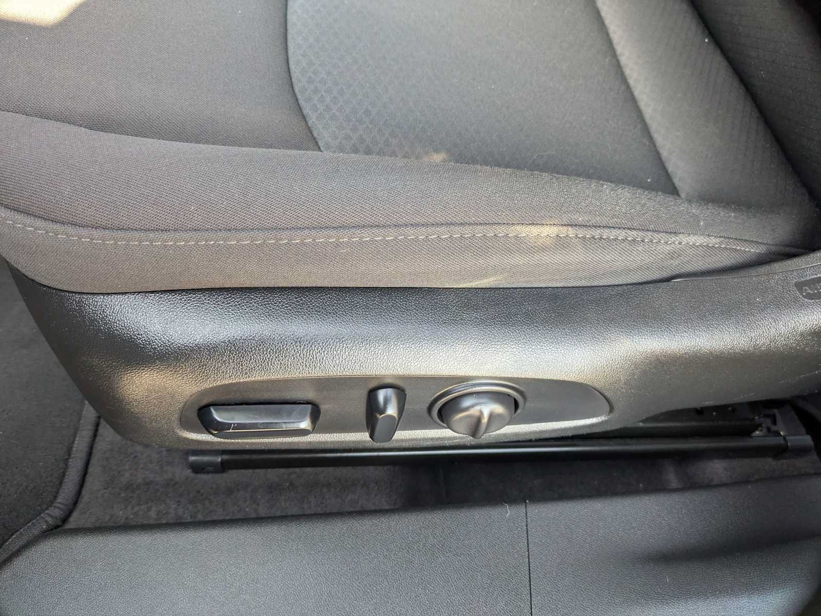 Used 2020 Chevrolet Malibu LT FWD image 7