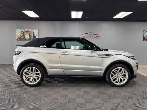 Used 2018 Land Rover Range Rover Evoque SE Dynamic image 26
