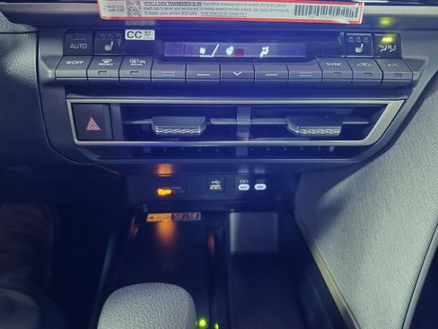 New 2026 Toyota Camry Hybrid image 27