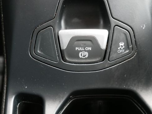 Used 2020 Jeep Renegade Altitude AWD/4WD image 31